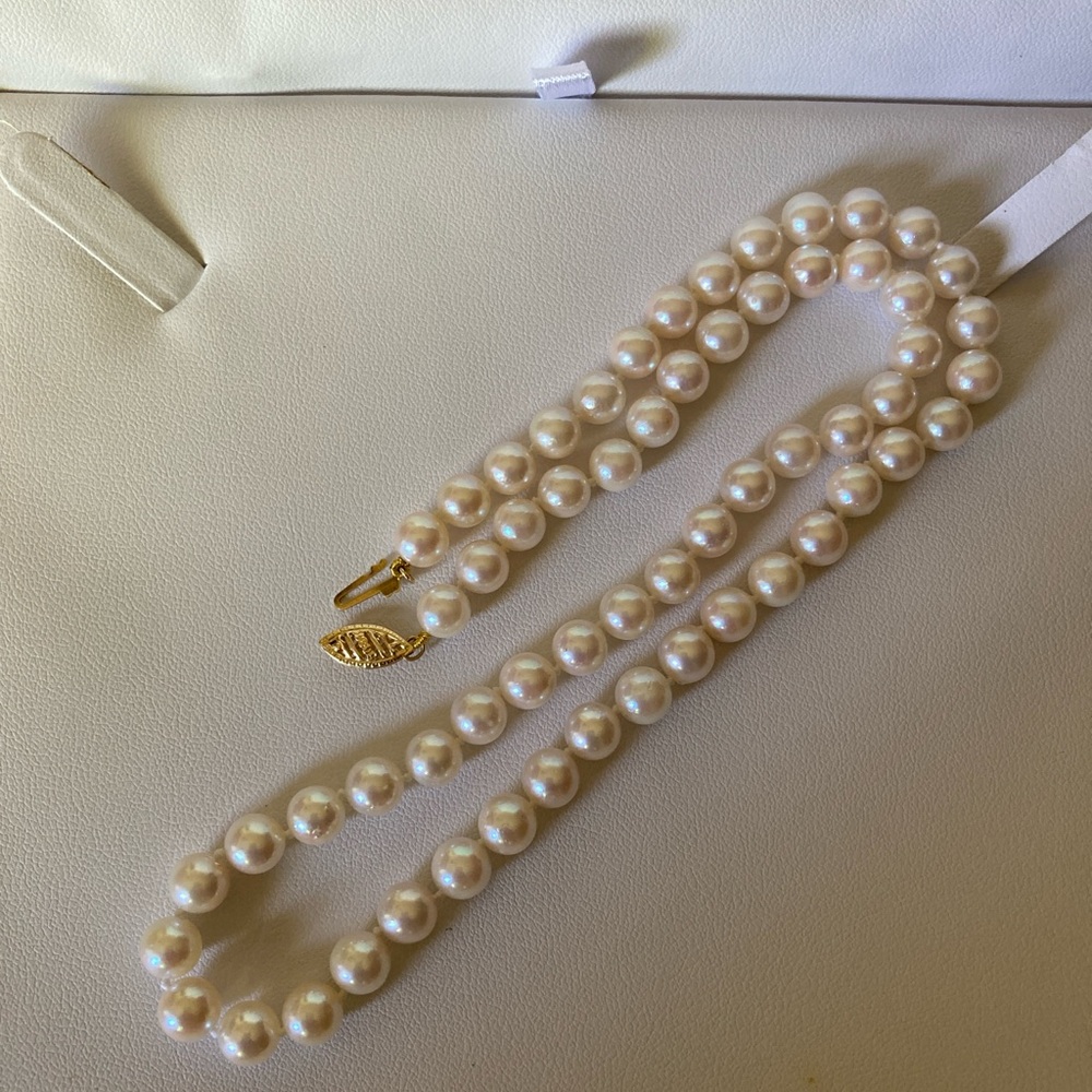 Zales round 6.5mm-7mm Akoya pearl necklace